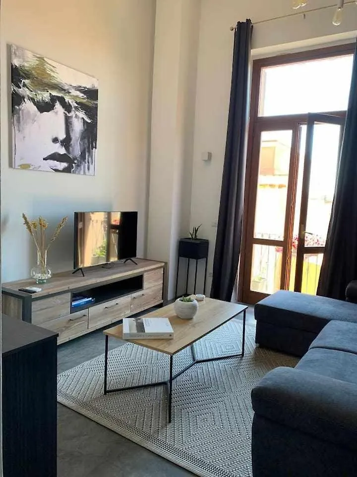 Апартаменты My Exclusive Cavour Loft Da Sogno A Кальяри