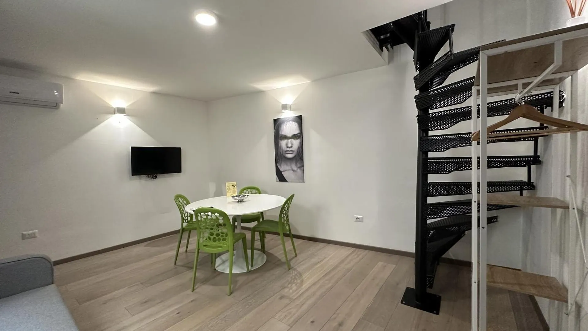 Апартаменты My Exclusive Cavour Loft Da Sogno A Кальяри Италия